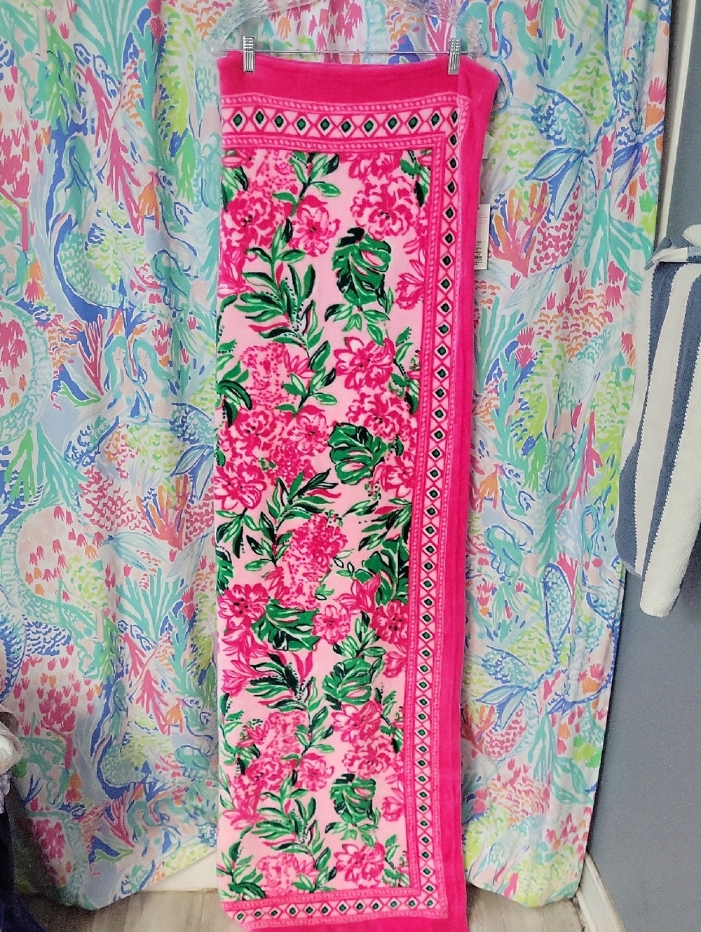 Lilly Pulitzer Paradisr Enginerrrd Blanket